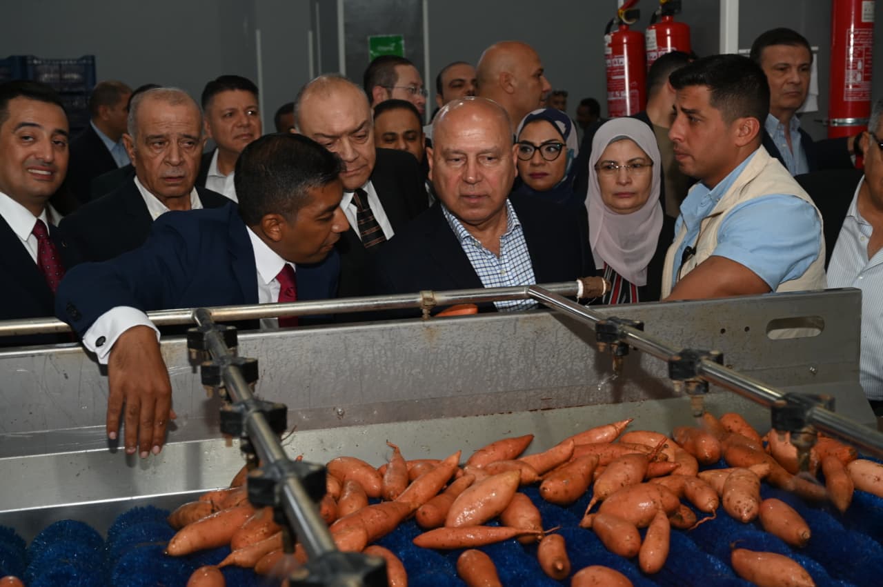 الوزير يفتتح مصنع أجرو جرين لتصدير الحاصلات الزراعية