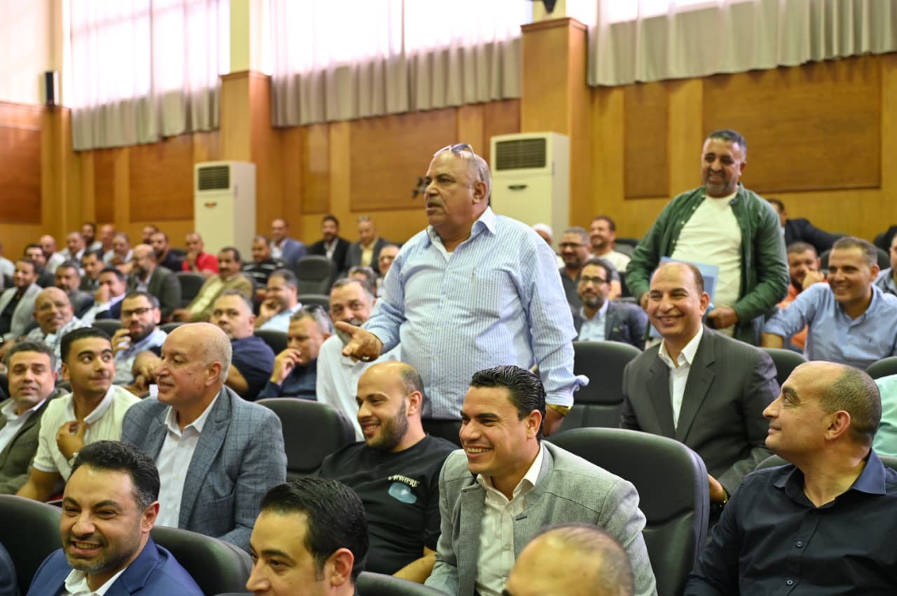 الوزير في لقاء مع مستثمري محافظة الدقهلية