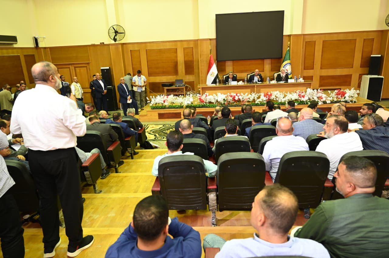 الوزير في لقاء مع مستثمري محافظة الدقهلية