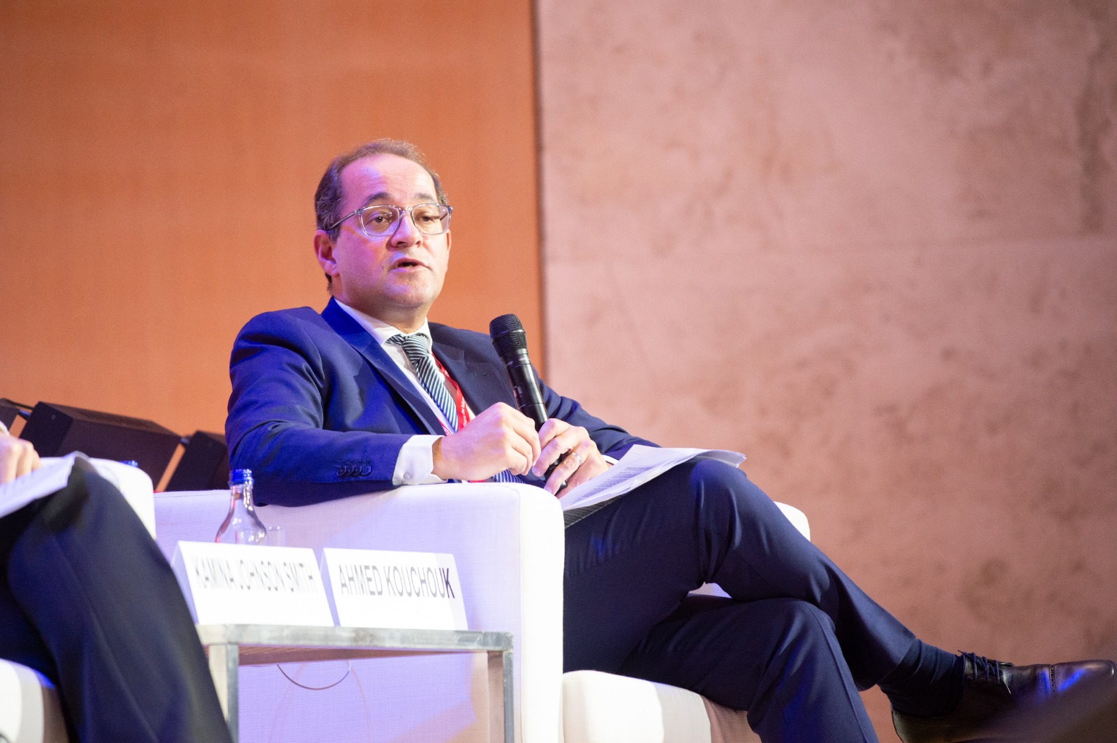 وزير المالية خلال مؤتمر الأونكتاد بجنيف