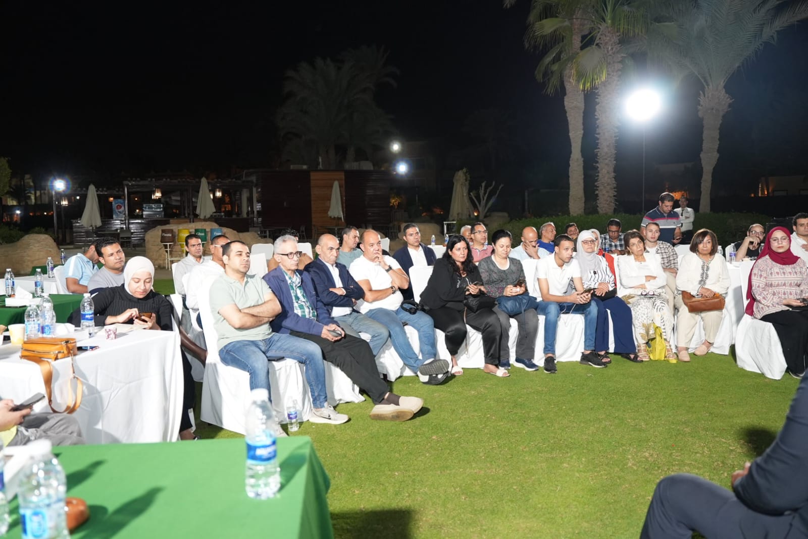 رئيس هيئة الرقابة المالية يلتقي بالمحررين الاقتصاديين