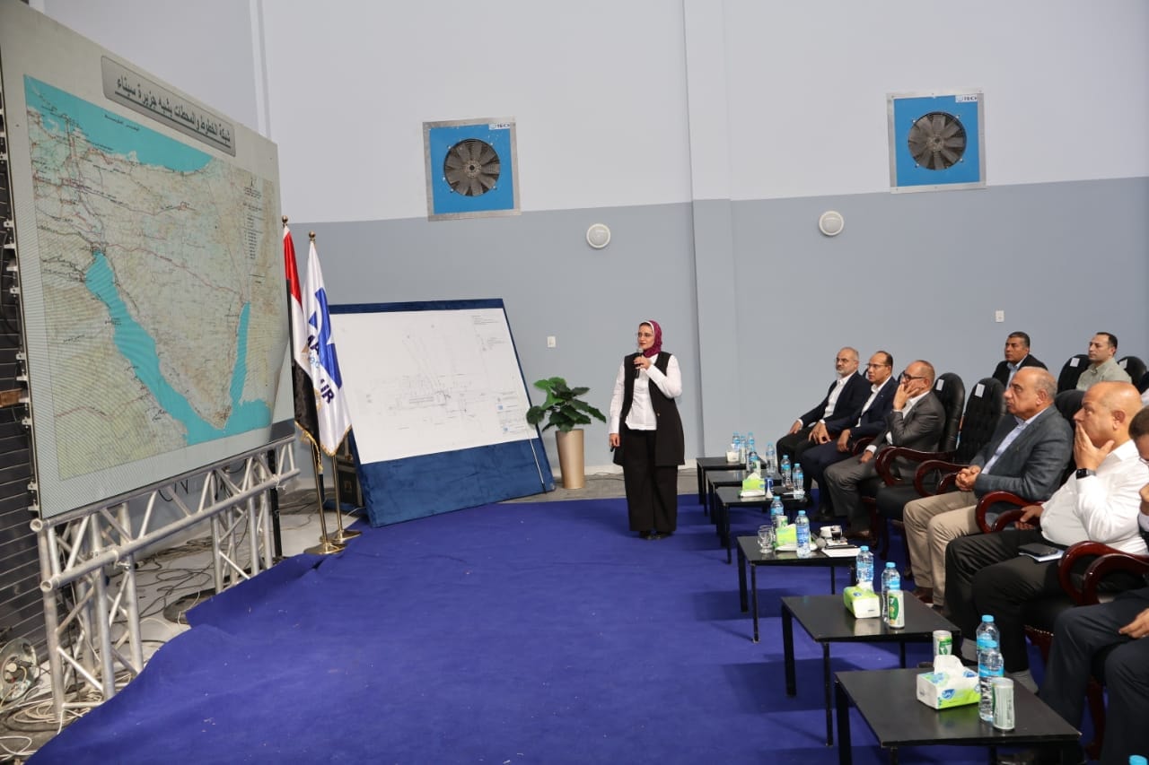 وزير الكهرباء يتفقد محطة محولات عيون موسى
