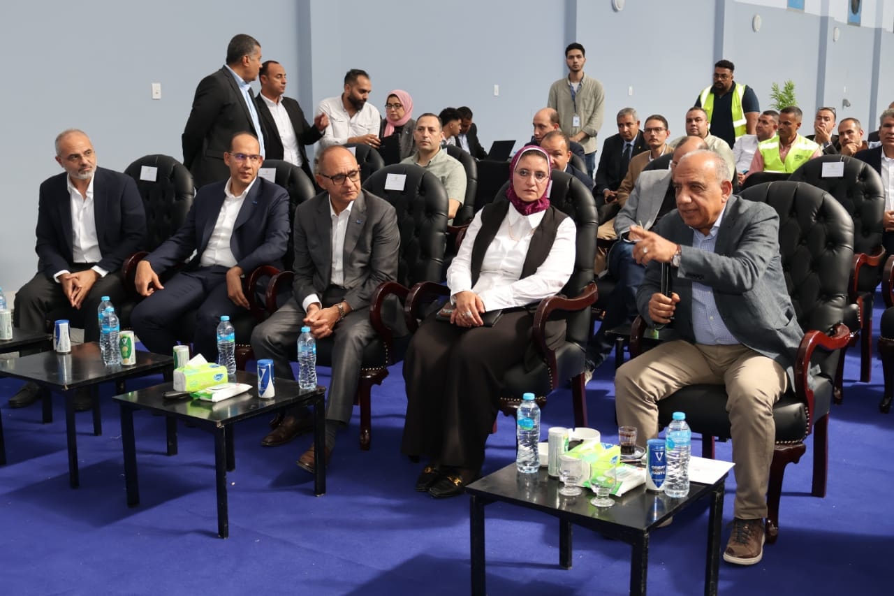 وزير الكهرباء يتفقد محطة محولات عيون موسى