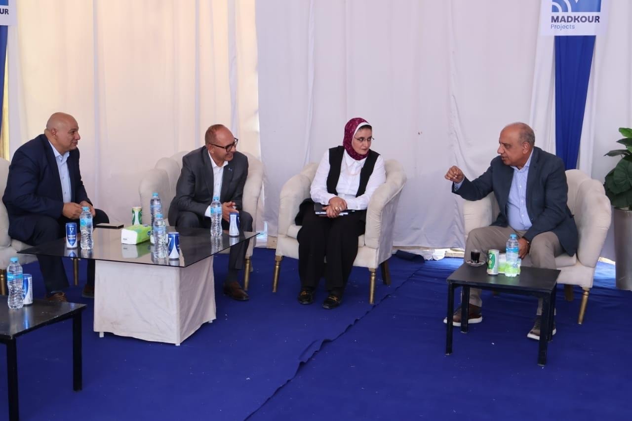 وزير الكهرباء يتفقد محطة محولات عيون موسى