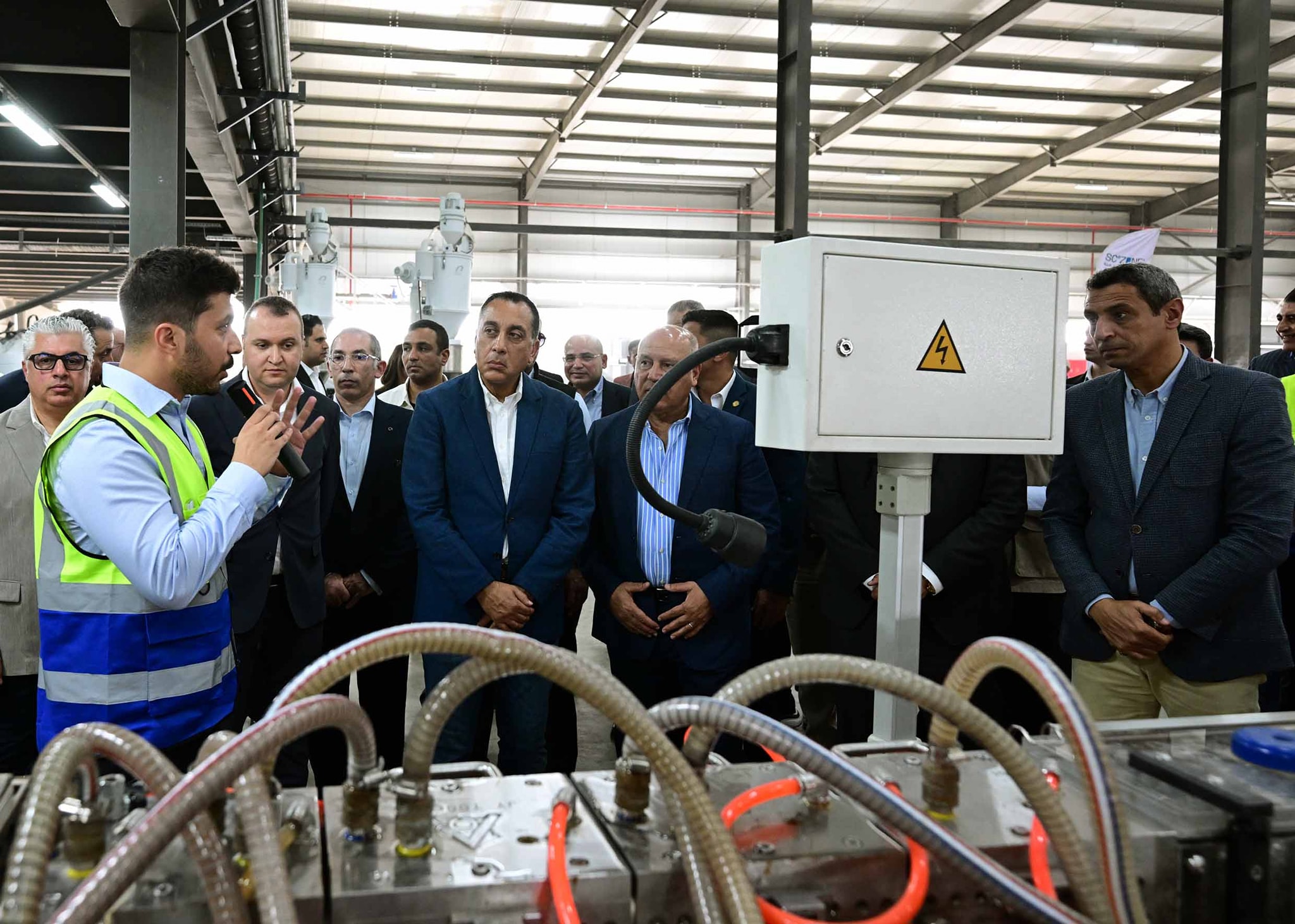 رئيس الوزراء يفتتح مصنع أدو مينا لصناعة مواد البناء