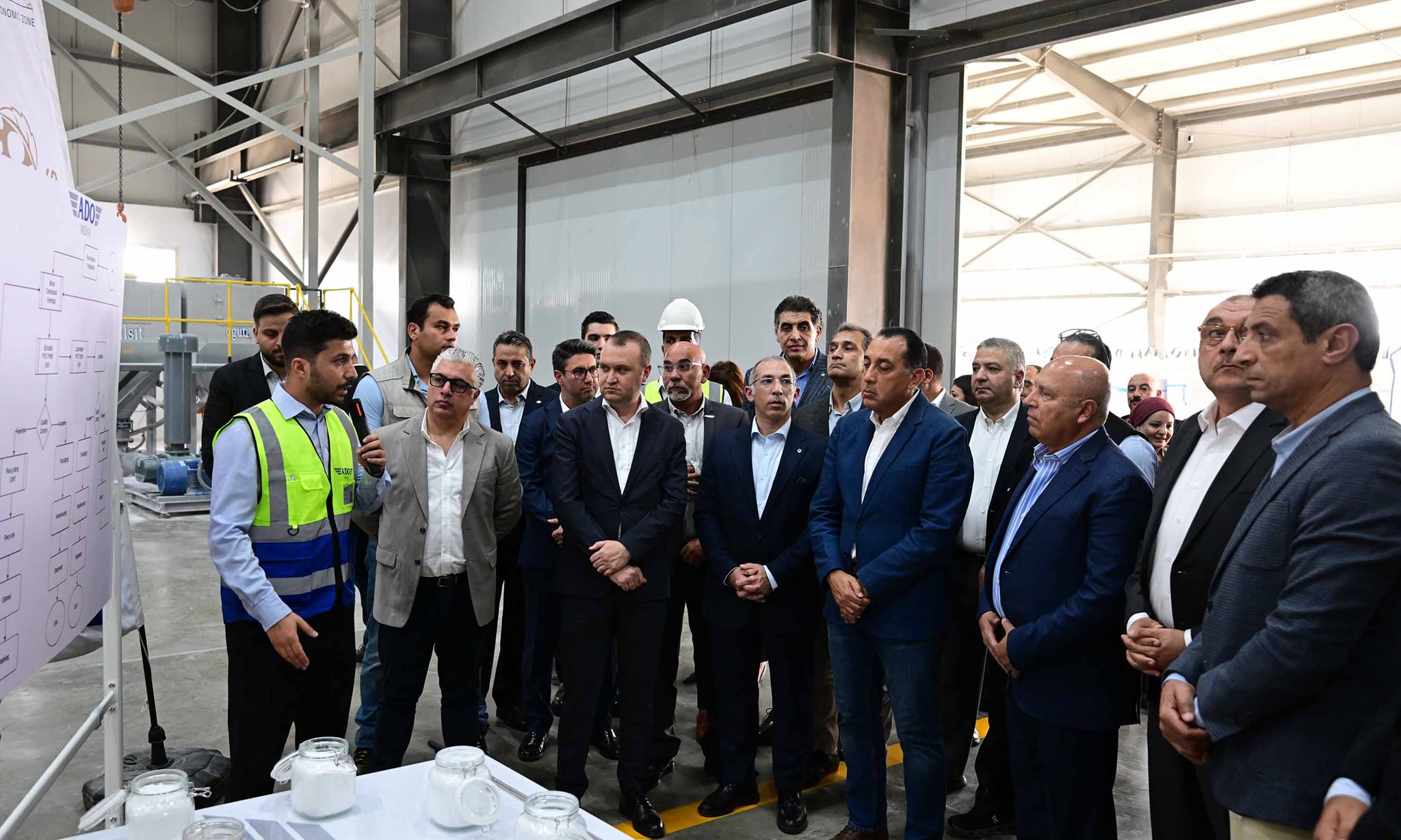 رئيس الوزراء يفتتح مصنع أدو مينا لصناعة مواد البناء