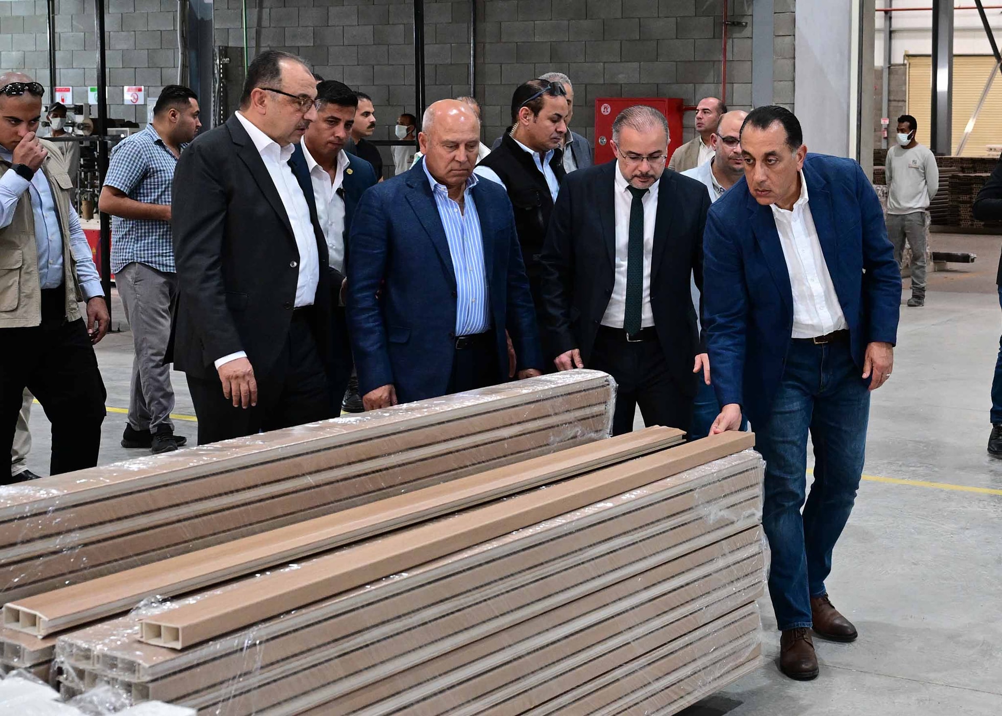 رئيس الوزراء يفتتح مصنع بونالو للصناعات البلاستيكية