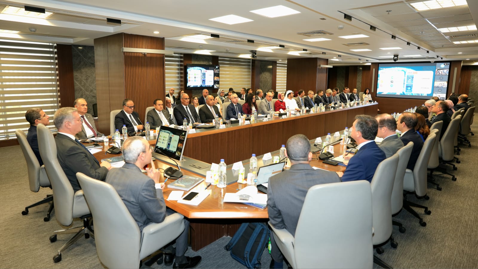 اجتماع أعضاء اللجنة العليا لمؤتمر ومعرض إيجبس 2026