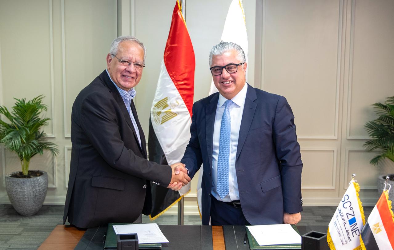 وليد جمال الدين يوقّع عقود 3 مشروعات جديدة بالقنطرة غرب الصناعية