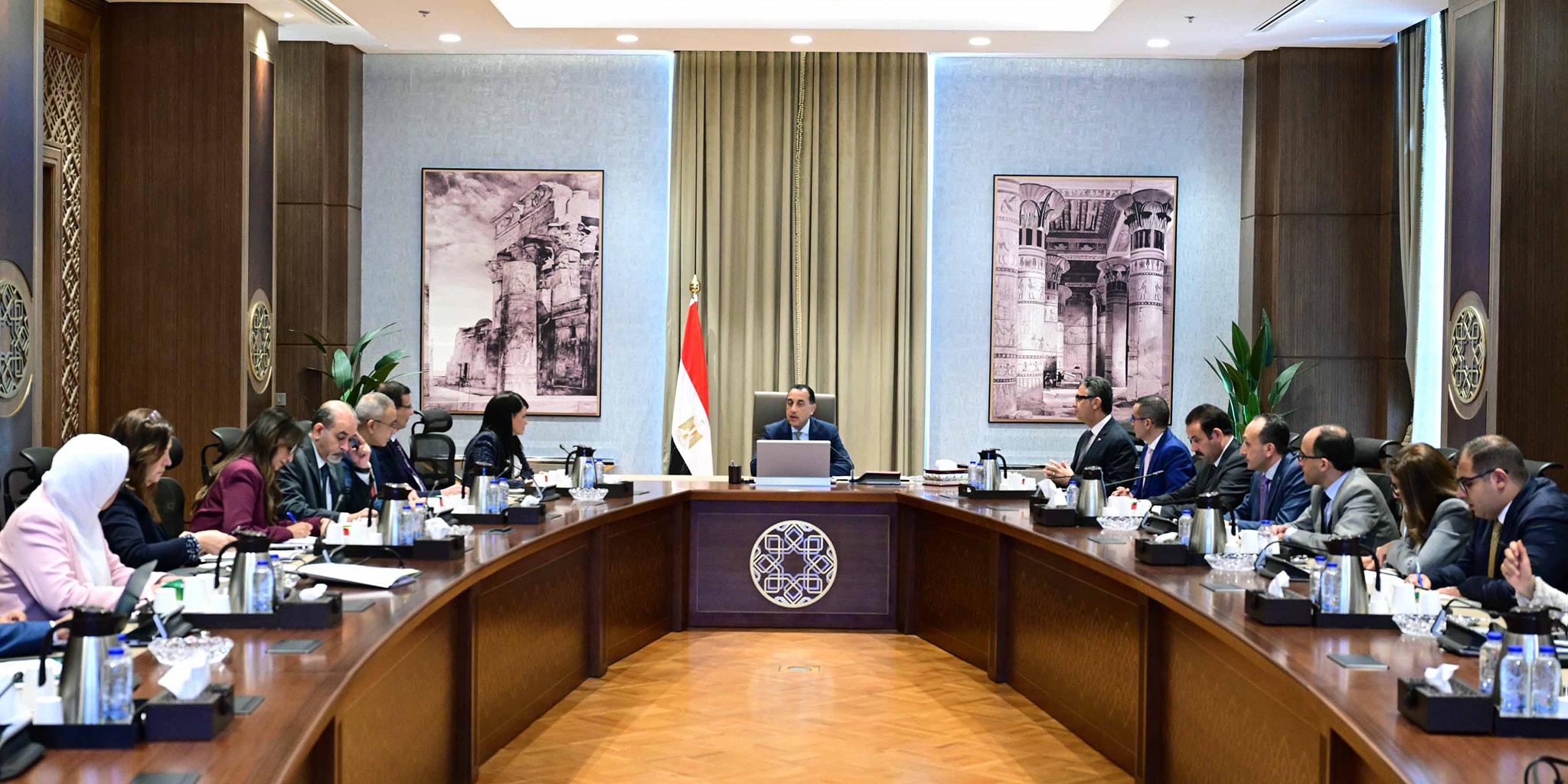 رئيس الوزراء يتابع إجراءات توفير السلع الاستراتيجية بالتنسيق بين مختلف الجهات