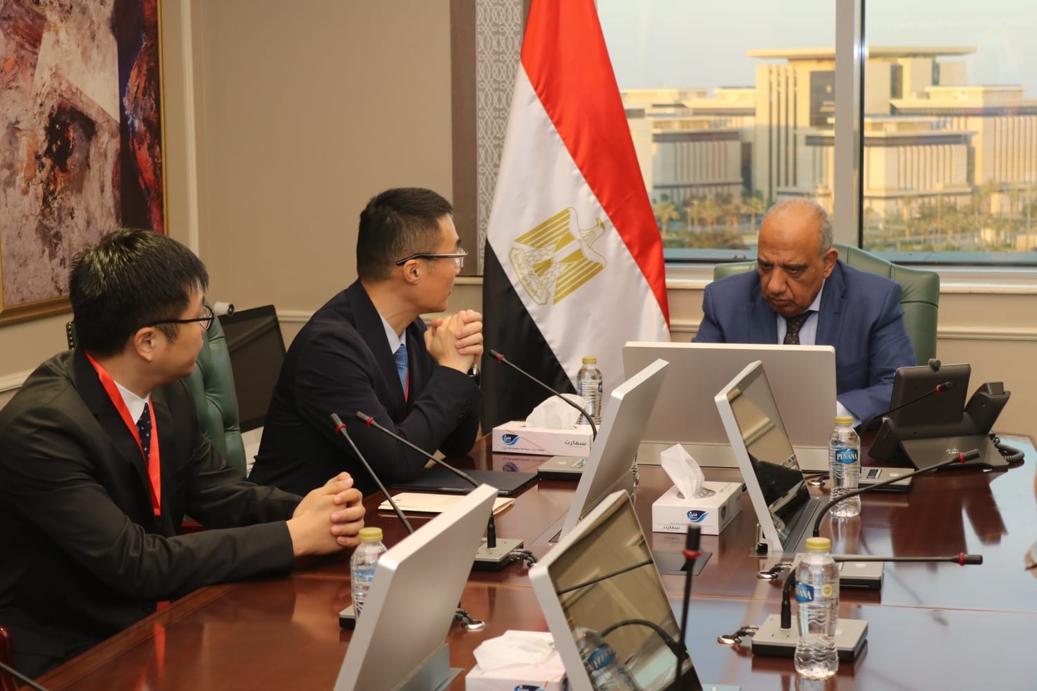 وزير الكهرباء يلتقي الرئيس التنفيذي لشركة هواوي مصر