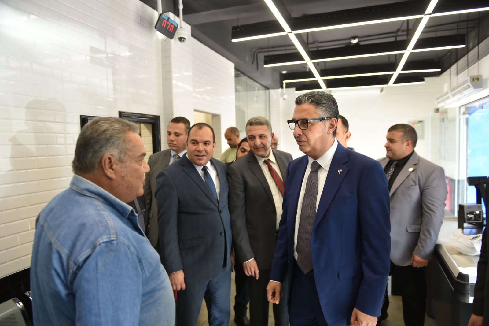 وزير التموين يتفقد عدداً من الأنشطة التموينية بالقاهرة