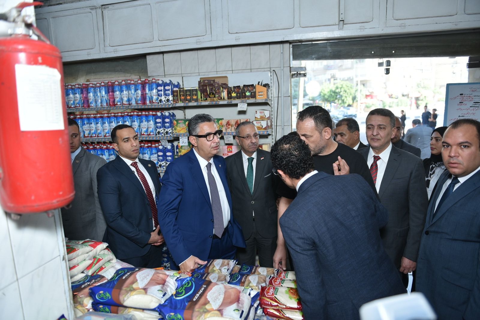 وزير التموين يتفقد عدداً من الأنشطة التموينية بالقاهرة
