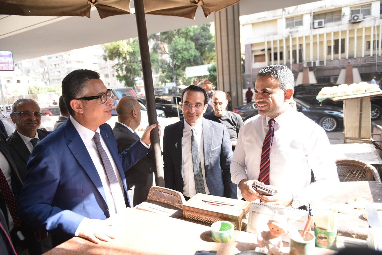 وزير التموين يتفقد عدداً من الأنشطة التموينية بالقاهرة