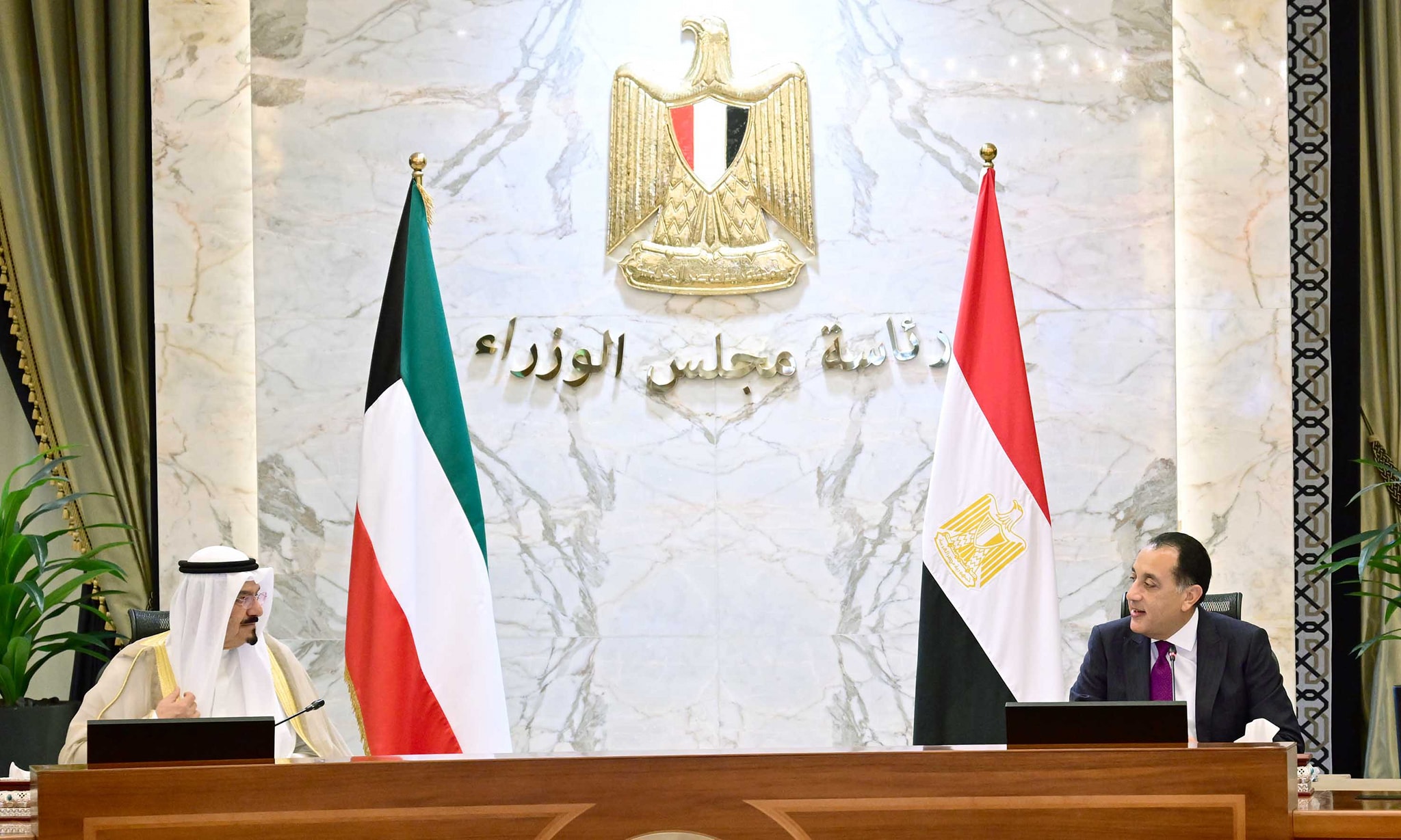 جلسة مباحثات موسعة بين رئيسا وزراء مصر والكويت