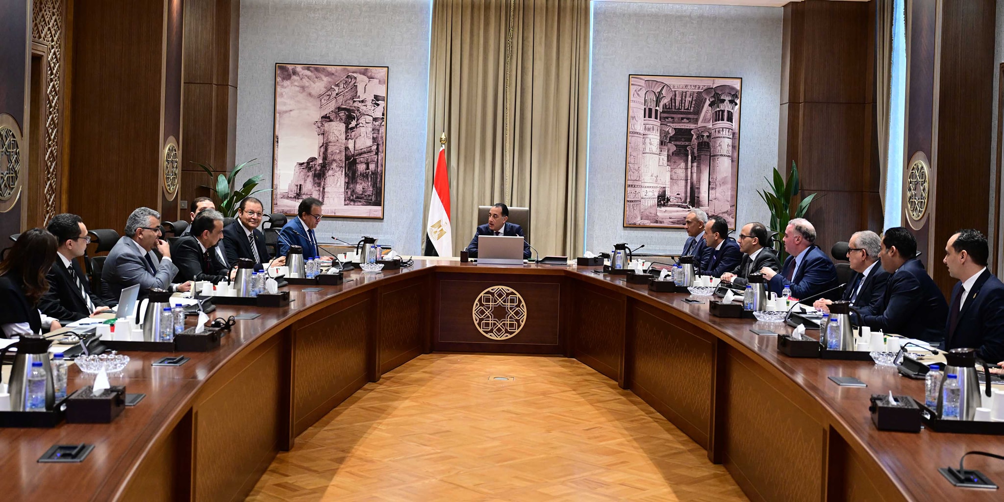 مدبولي يتابع تطبيق المرحلة الثانية لمنظومة التأمين الصحي