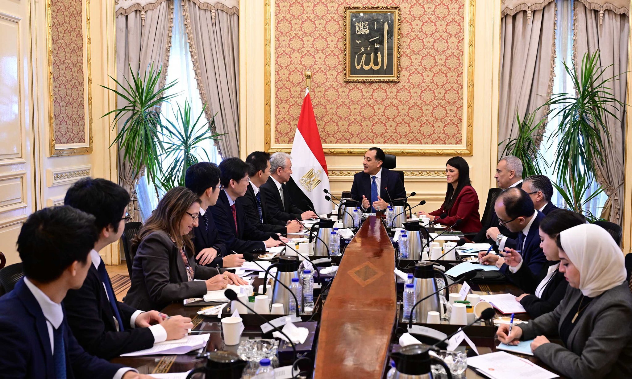 رئيس الوزراء يلتقي رئيس الوكالة اليابانية للتعاون الدولي الجايكا