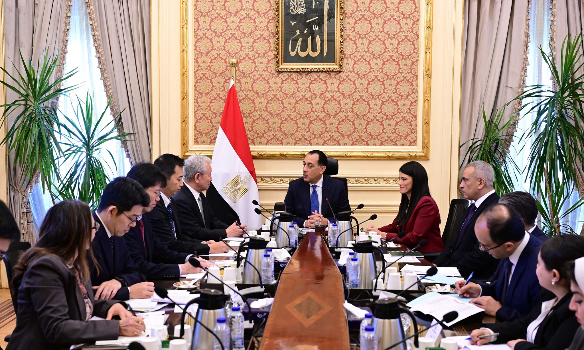 رئيس الوزراء يلتقي رئيس الوكالة اليابانية للتعاون الدولي الجايكا