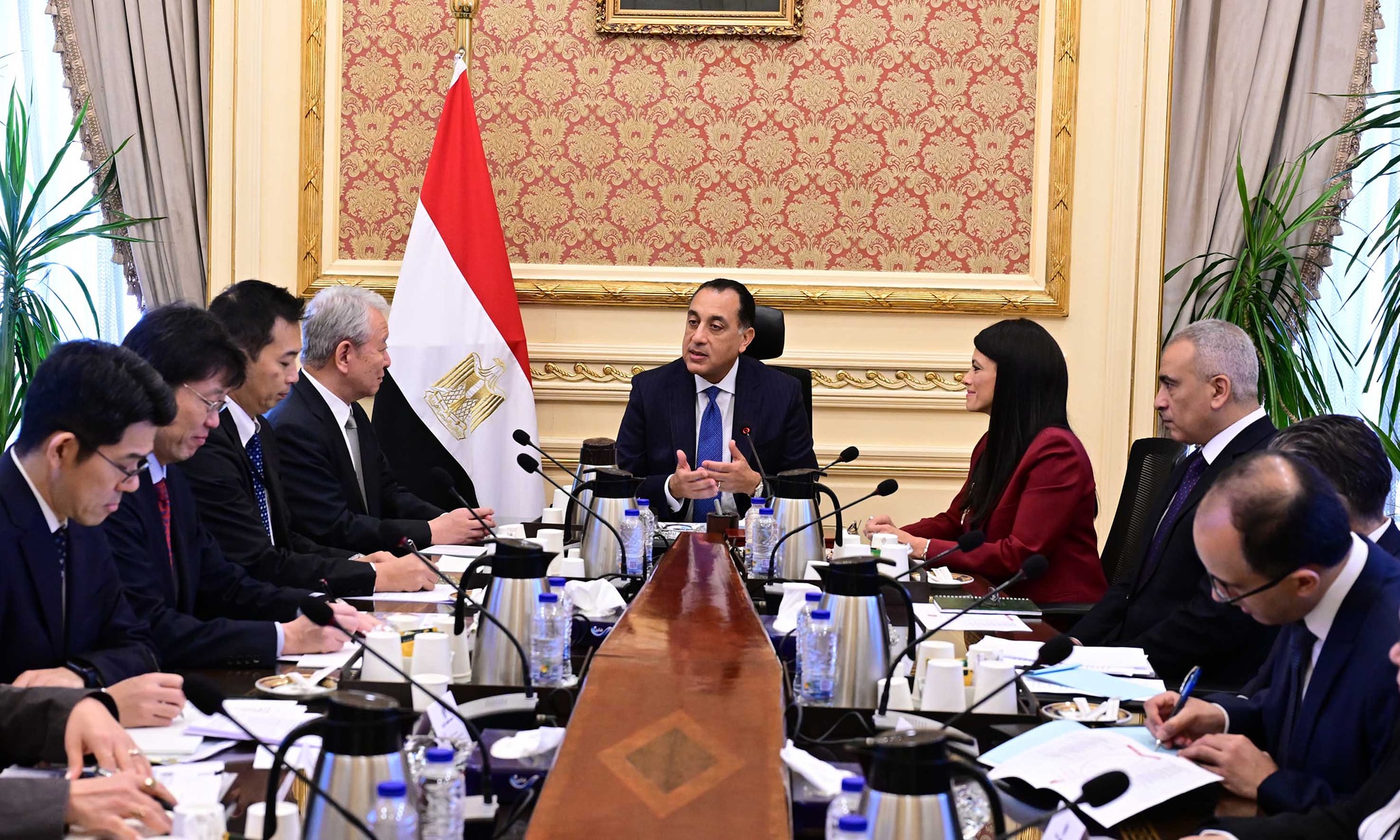 رئيس الوزراء يلتقي رئيس الوكالة اليابانية للتعاون الدولي الجايكا