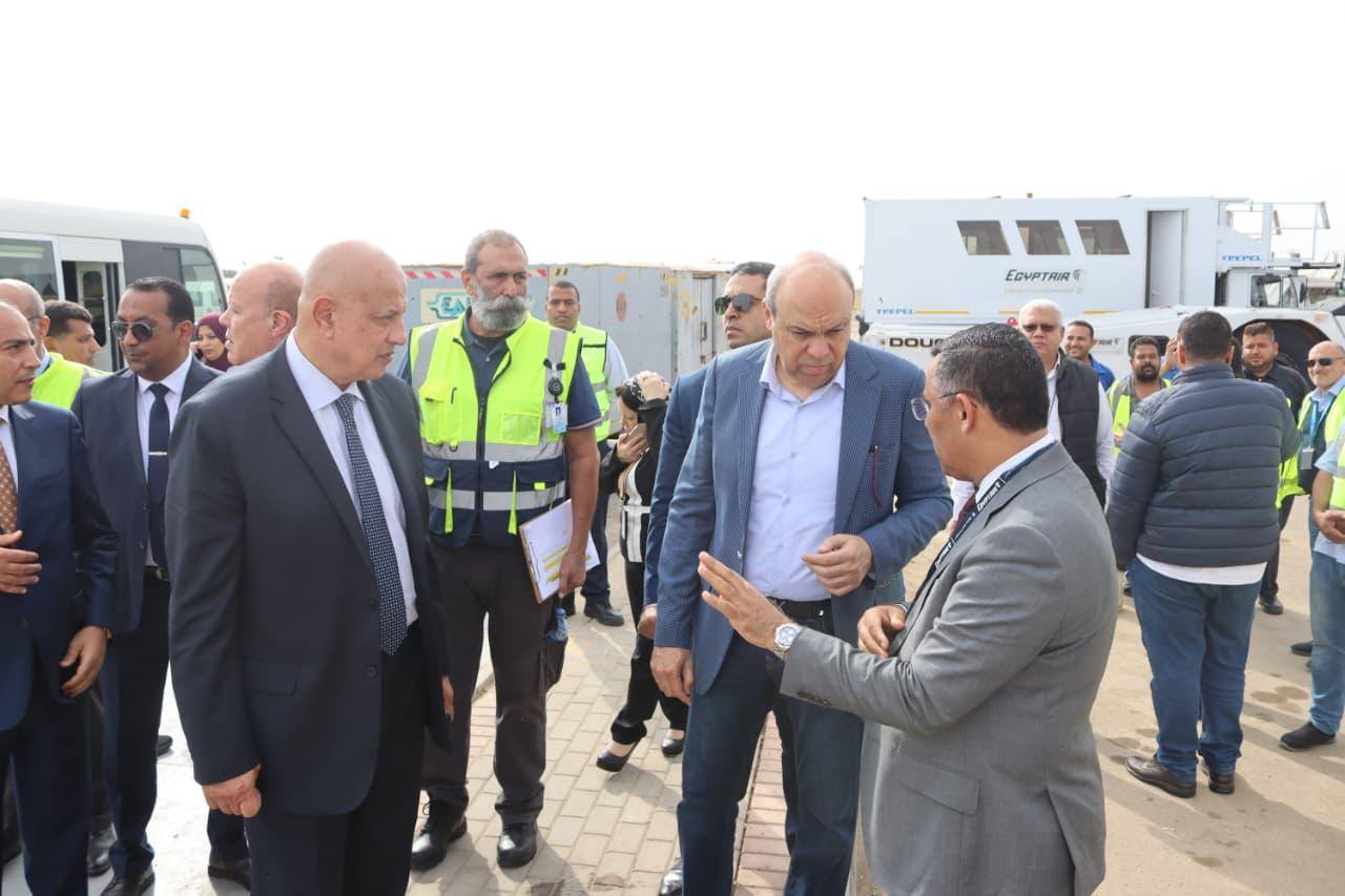 مطارا القاهرة وسفنكس الدوليين يشهدان حركة تشغيل مكثفة