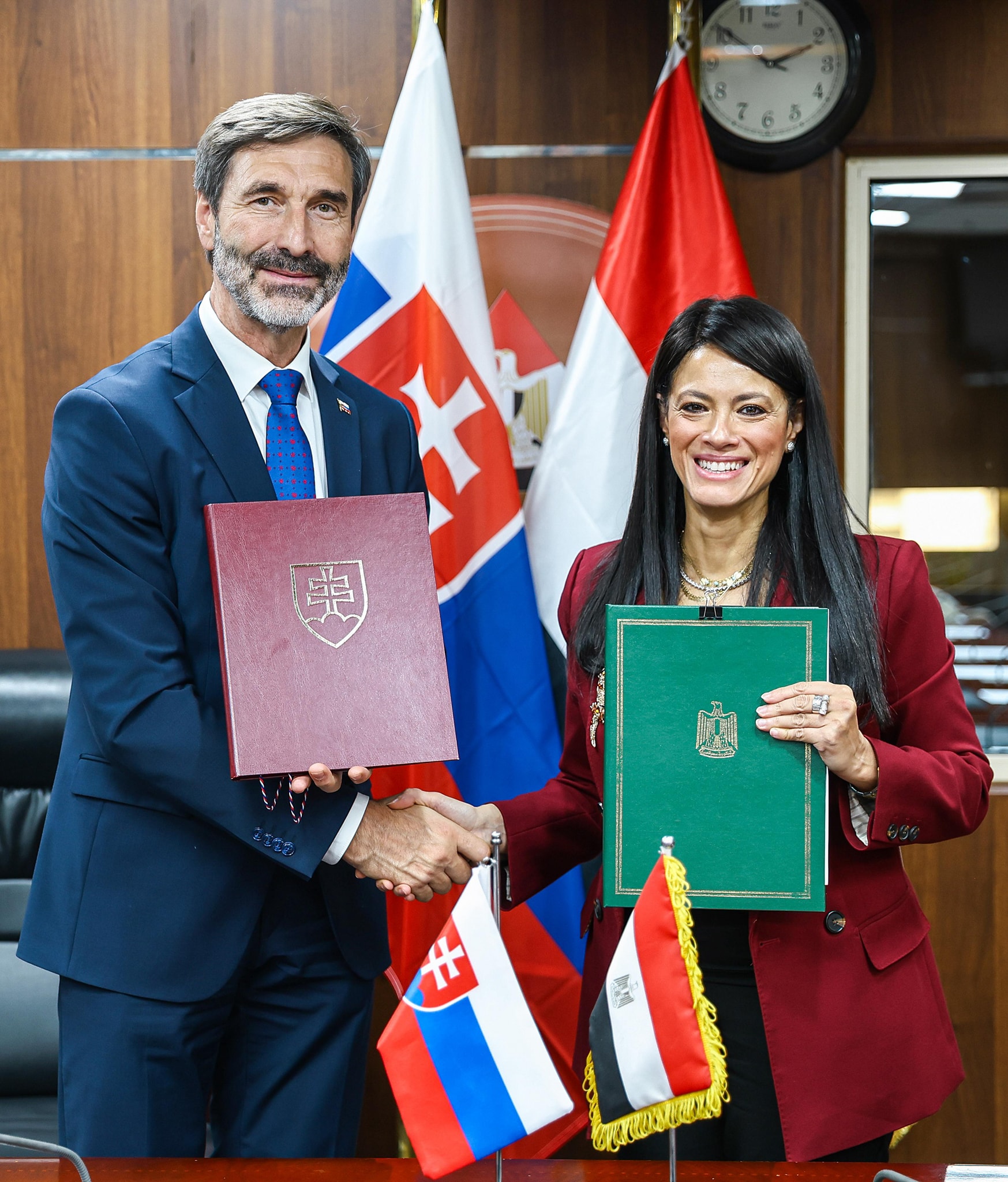 مصر وسلوفاكيا توقّعان اتفاق اللجنة المشتركة للتعاون الاقتصادى