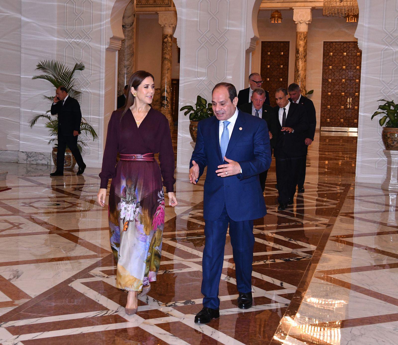 الرئيس السيسي يلتقي ملكة مملكة الدنمارك