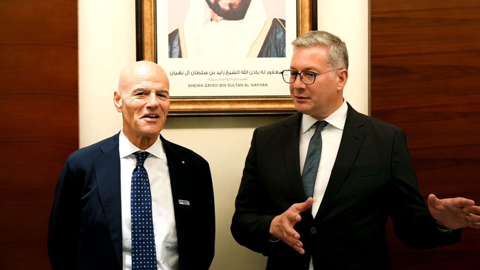 وزير البترول يلتقي مع رئيس إيني الإيطالية