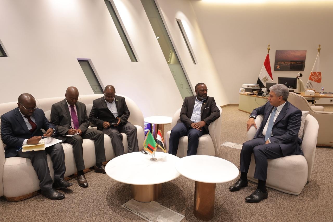 لقاءات وزير السياحة مع الوزراء ورؤساء الوفود المشاركين في احتفالية افتتاح المتحف المصري