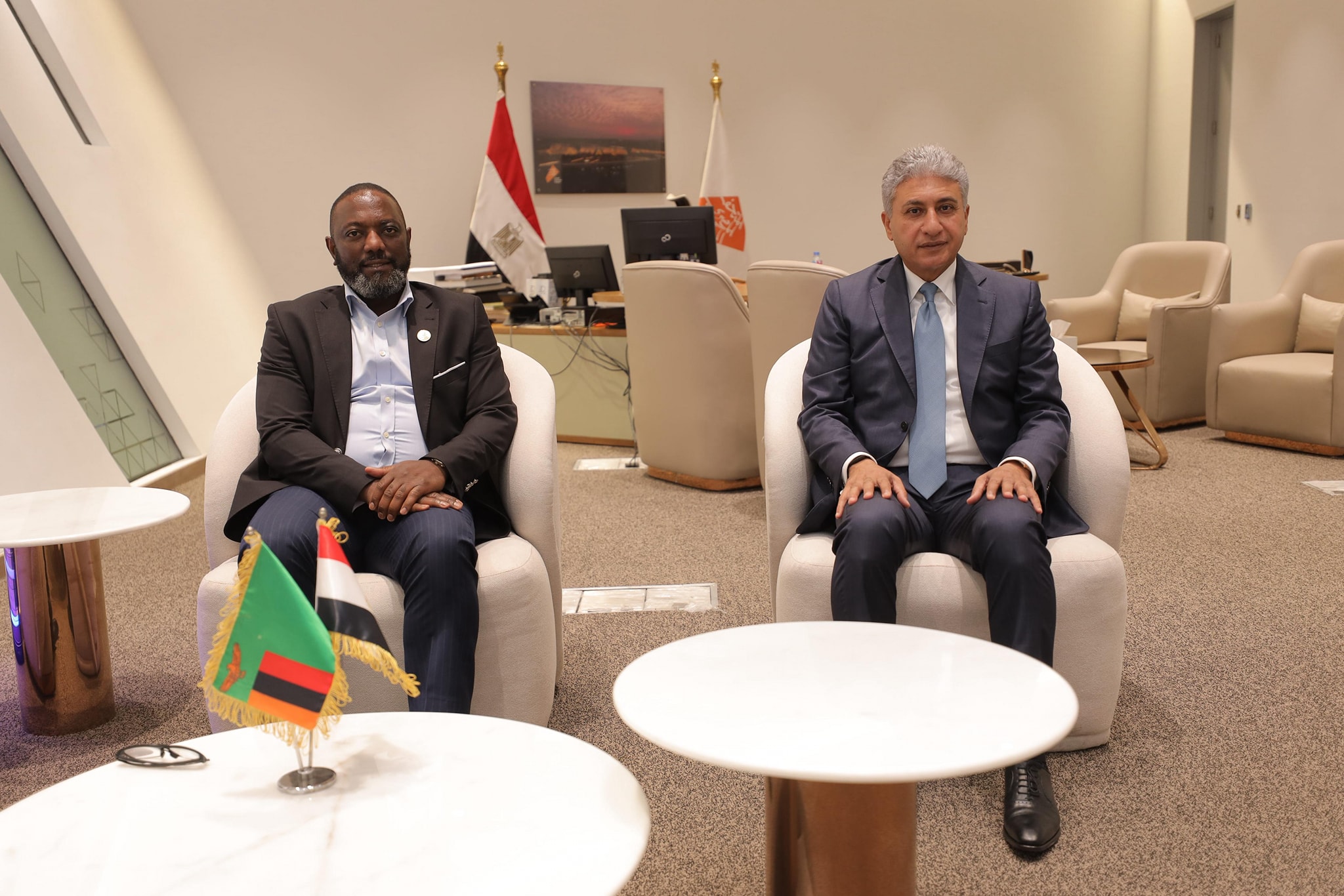 لقاءات وزير السياحة مع الوزراء ورؤساء الوفود المشاركين في احتفالية افتتاح المتحف المصري