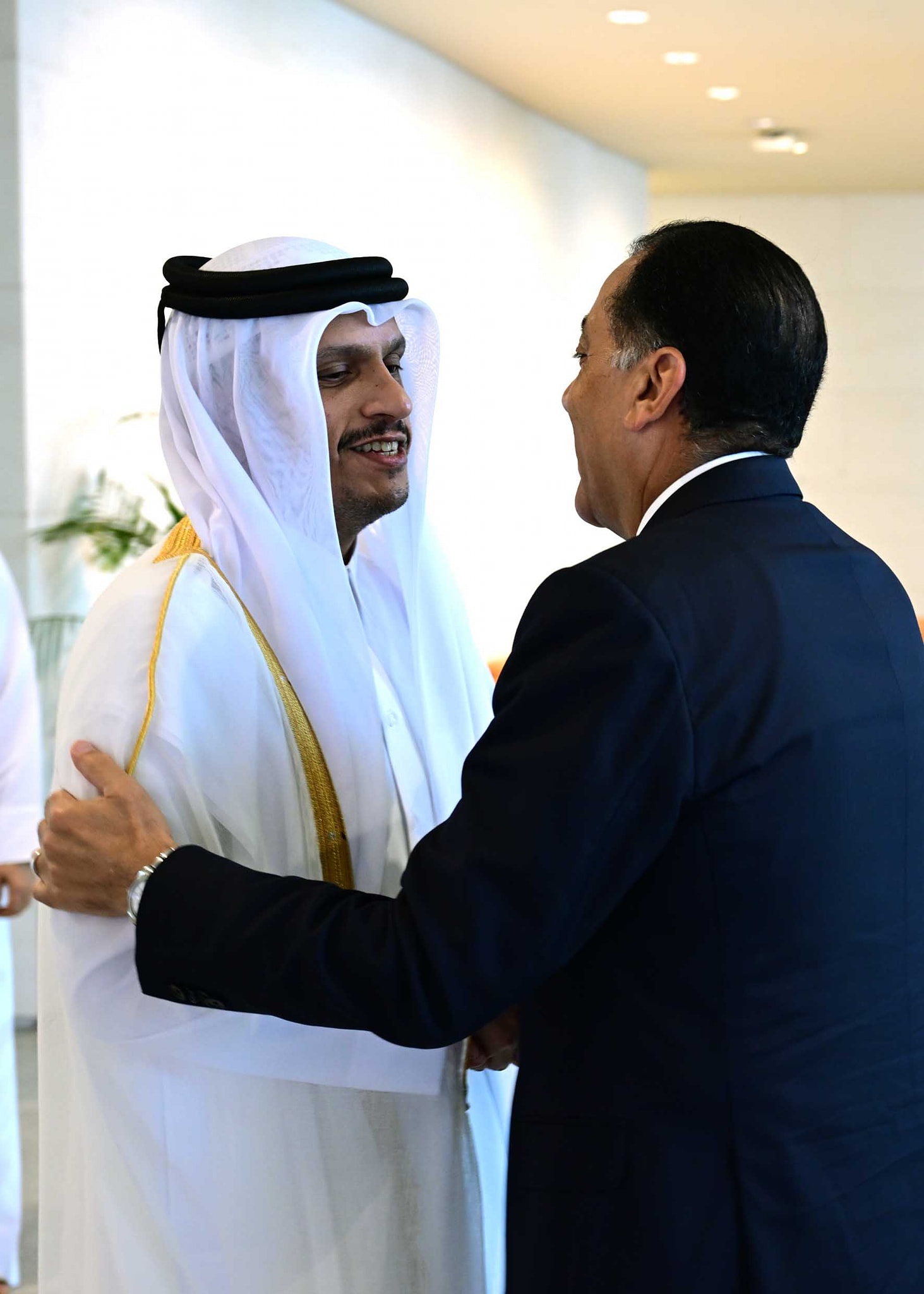 رئيس الوزراء القطري يستقبل مدبولي بالعاصمة الدوحة