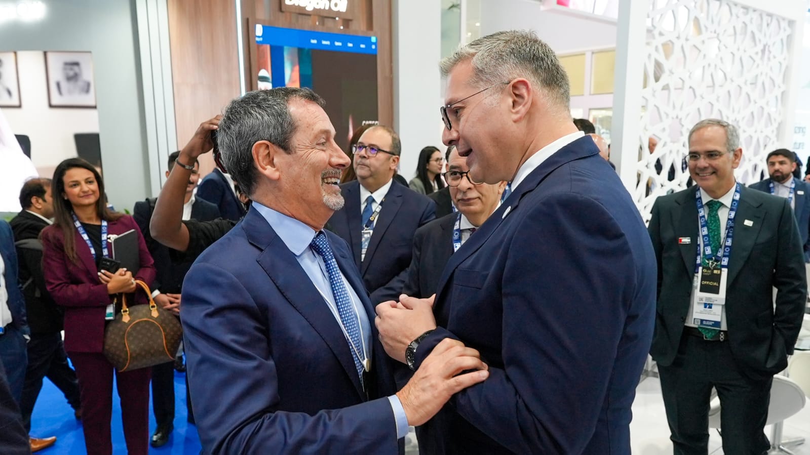 افتتاح مؤتمر ومعرض أديبك 2025 بأبوظبي