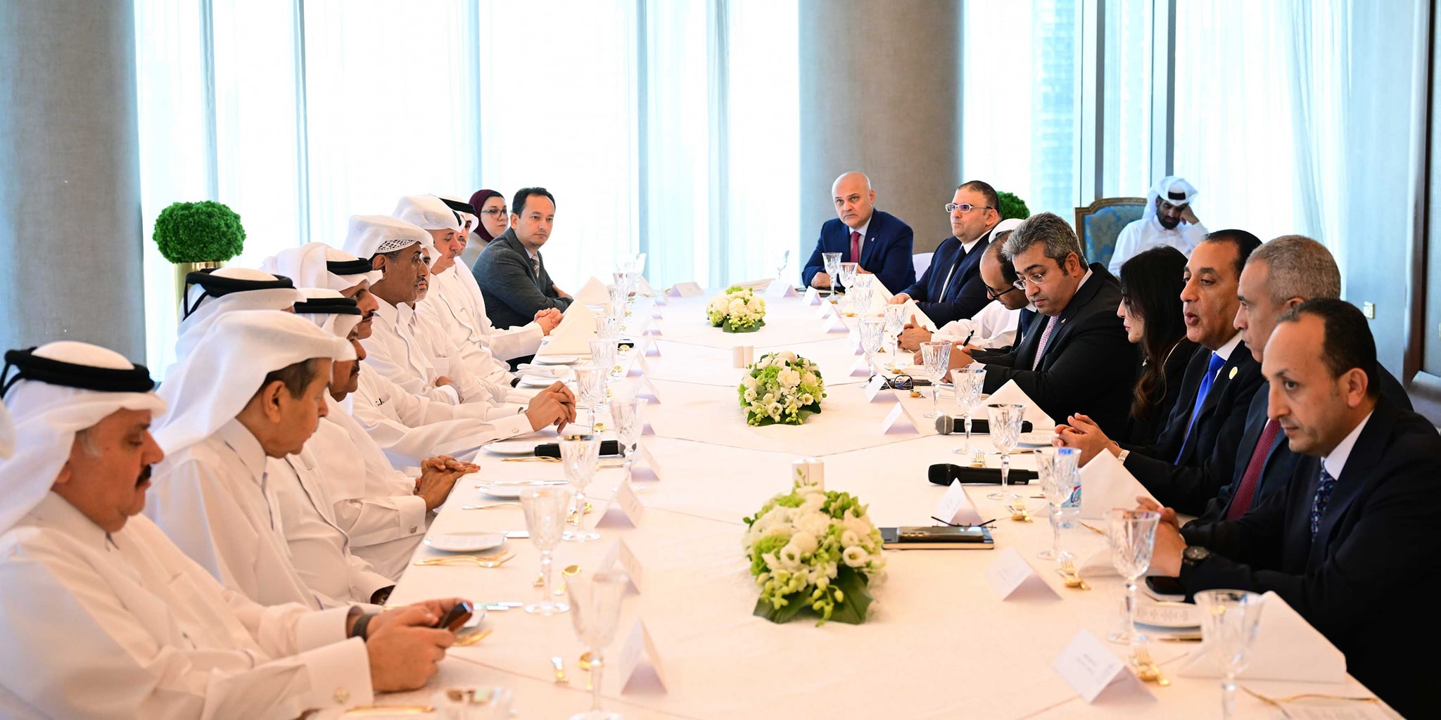 رئيس الوزراء يلتقي رابطة رجال الأعمال القطريين