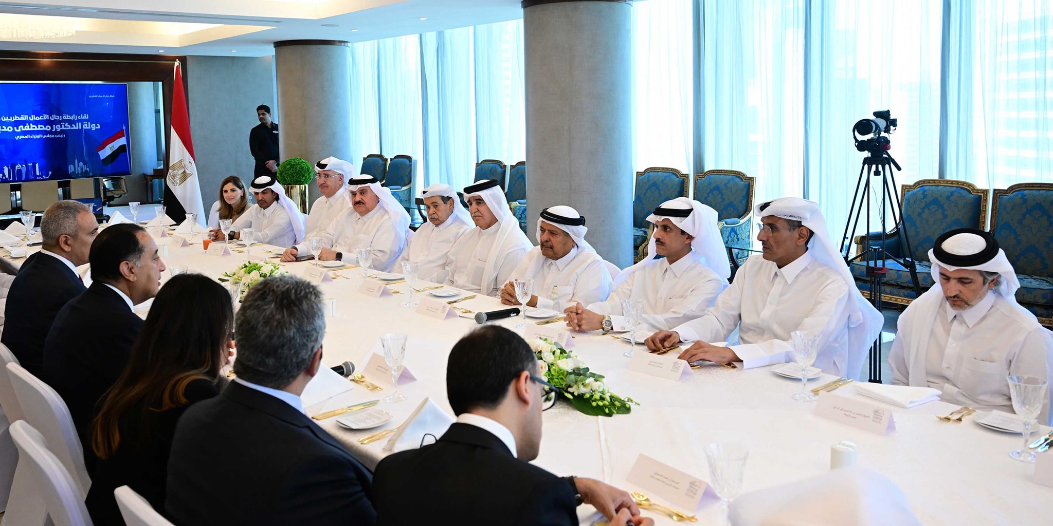رئيس الوزراء يلتقي رابطة رجال الأعمال القطريين