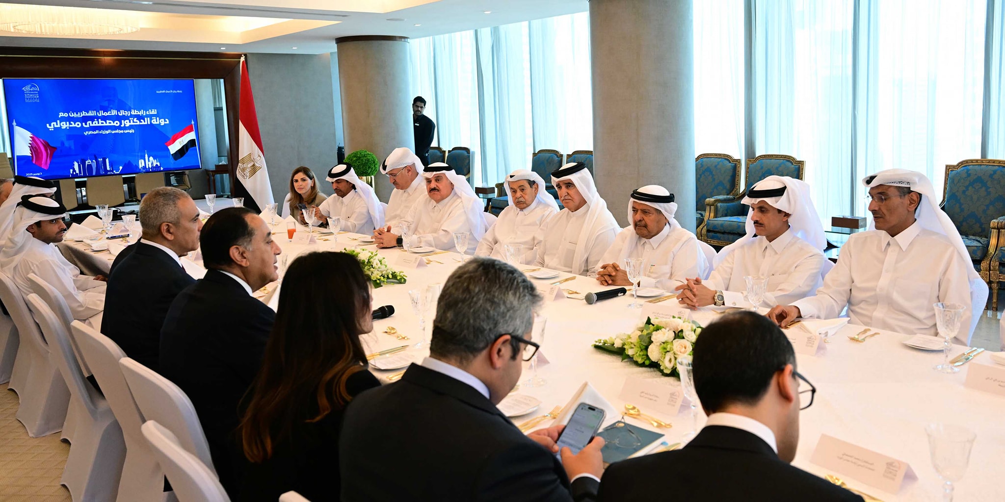 رئيس الوزراء يلتقي رابطة رجال الأعمال القطريين
