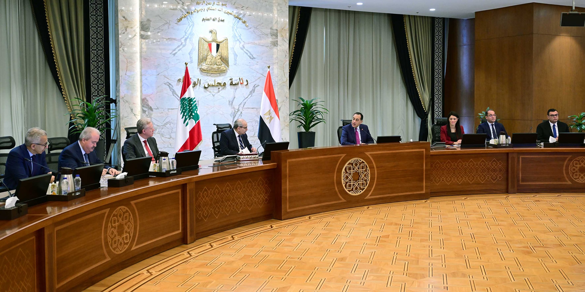 رئيسا وزراء مصر ولبنان يترأسان اجتماع اللجنة العليا المصرية اللبنانية