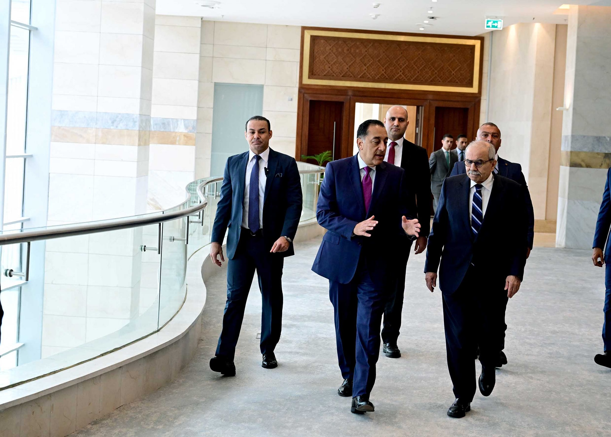 رئيسا وزراء مصر ولبنان يترأسان اجتماع اللجنة العليا المصرية اللبنانية