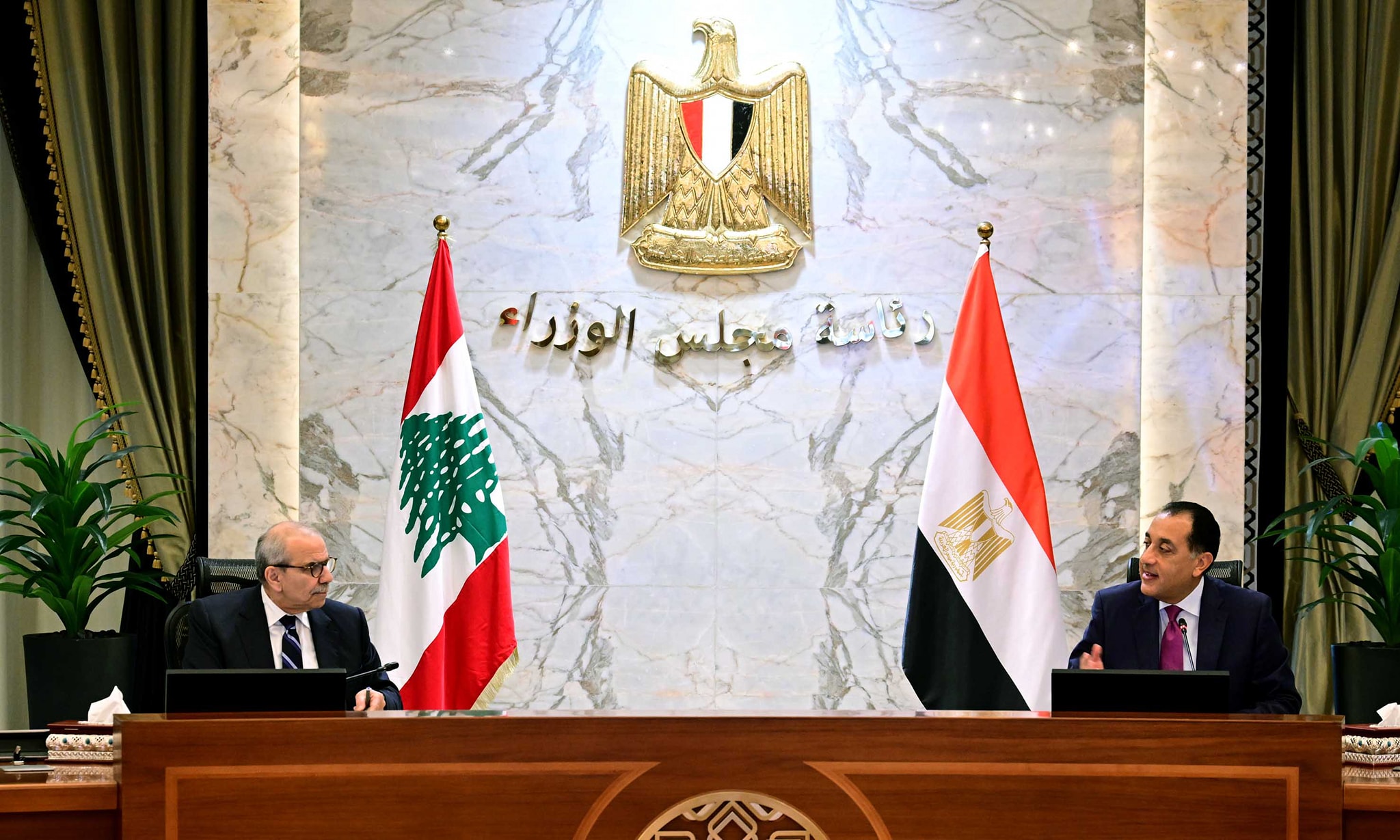 رئيسا وزراء مصر ولبنان يترأسان اجتماع اللجنة العليا المصرية اللبنانية