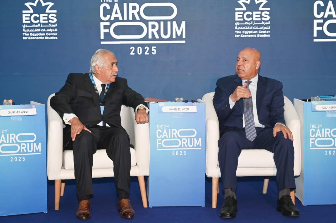 وزير الصناعة والنقل يستعرض جهود الدولة في مجالي الصناعة والنقل