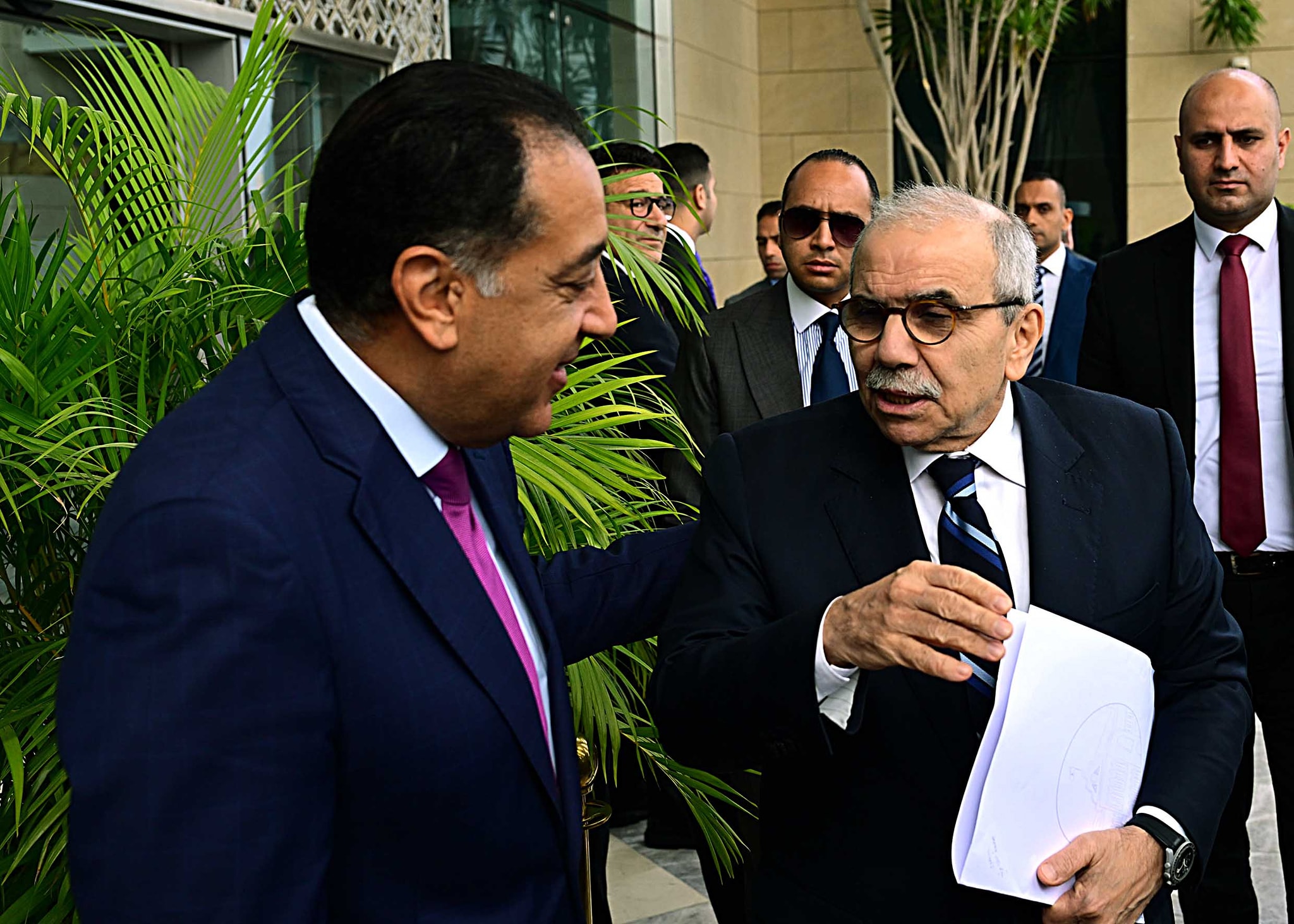 رئيسا وزراء مصر ولبنان يترأسان اجتماع اللجنة العليا المصرية اللبنانية