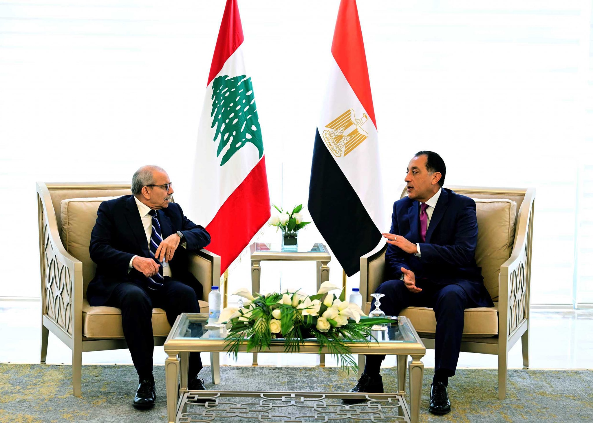 رئيسا وزراء مصر ولبنان يترأسان اجتماع اللجنة العليا المصرية اللبنانية