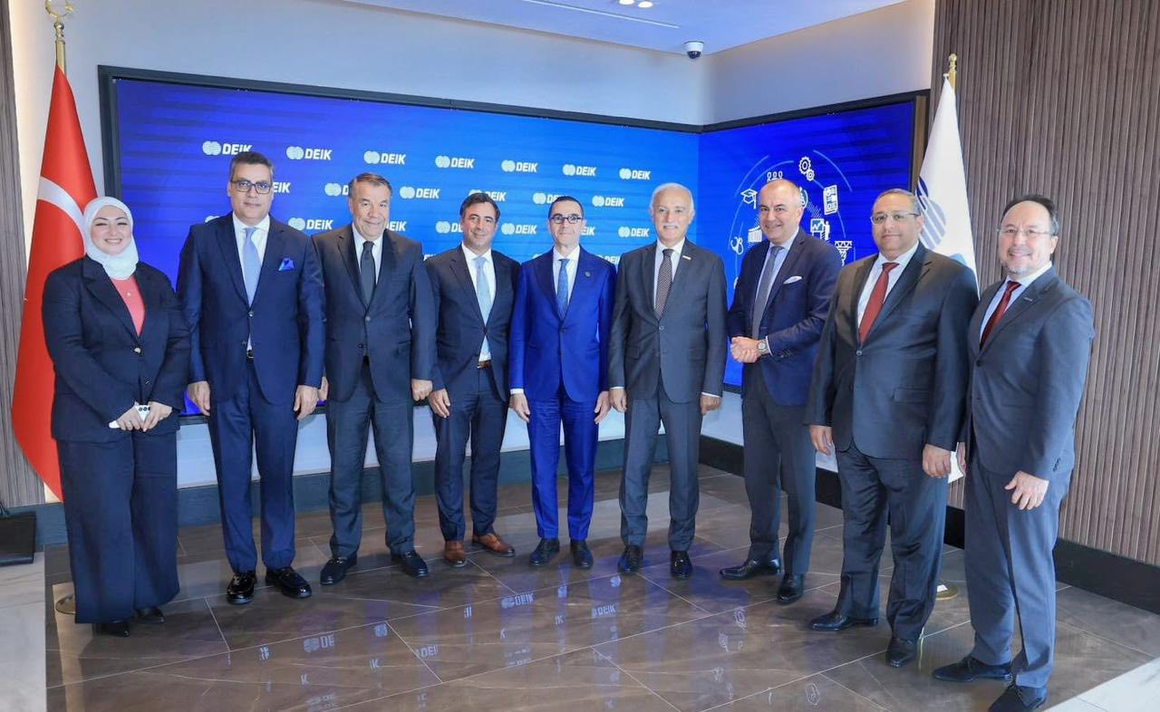 وزير الاستثمار والتجارة الخارجية في اجتماع مع نظيره التركي