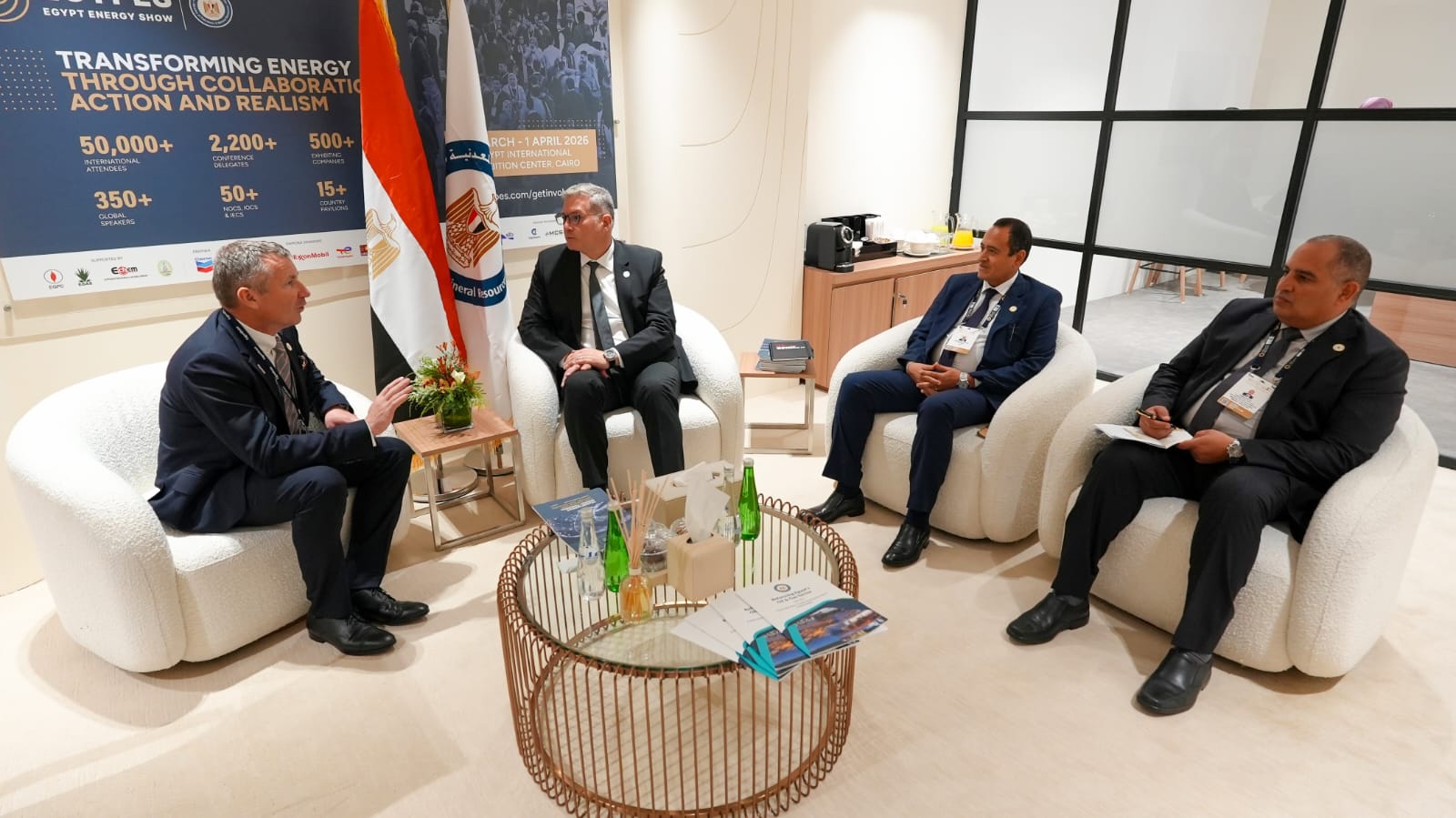 توقيع مذكرة نوايا بين شركة إيجاس وإكسون موبيل