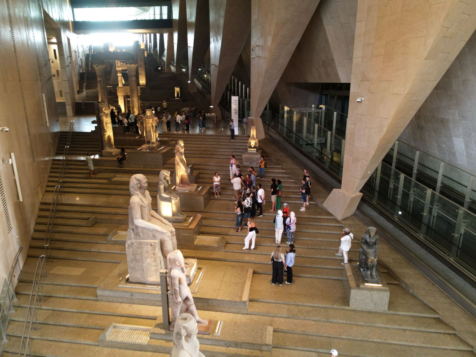 إطلاق خدمة الدليل الصوتي بالمتحف المصري الكبير