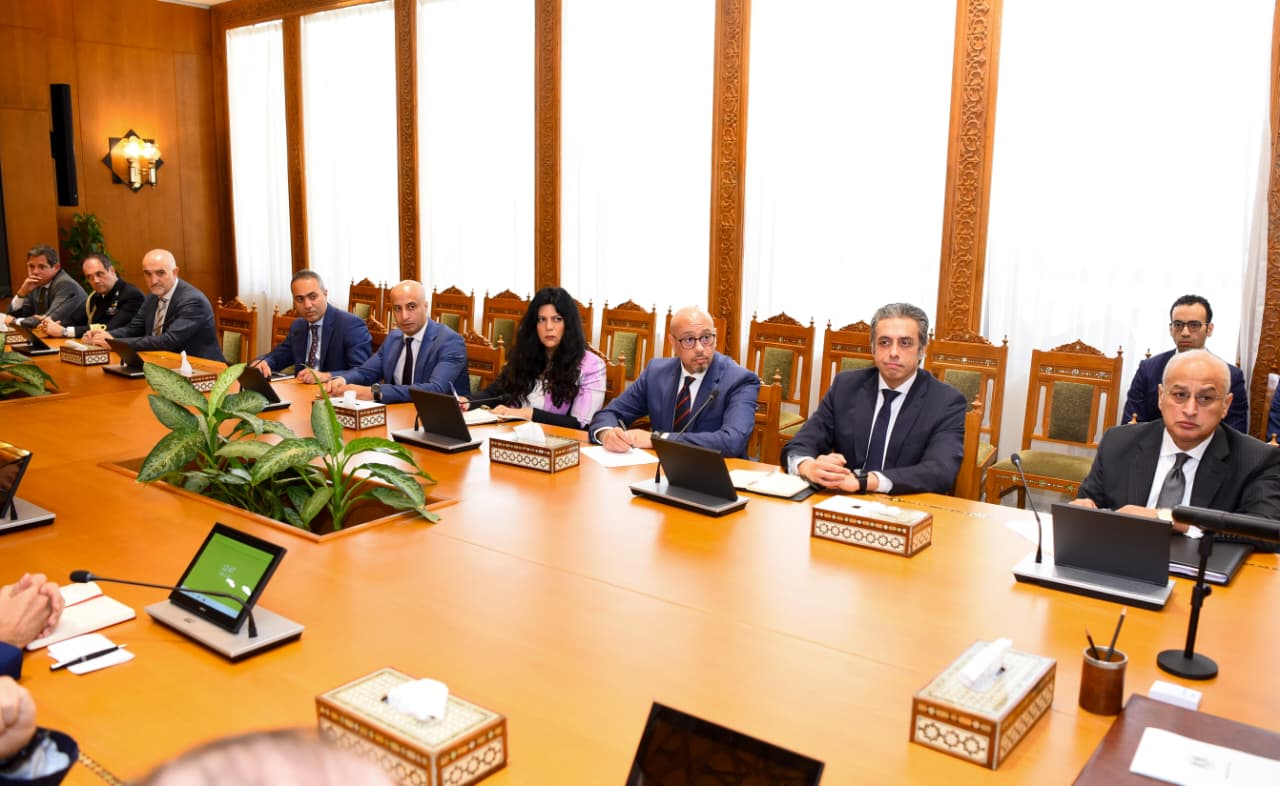 وزير الخارجية يستقبل المبعوث الإيطالي لإعادة إعمار غزة