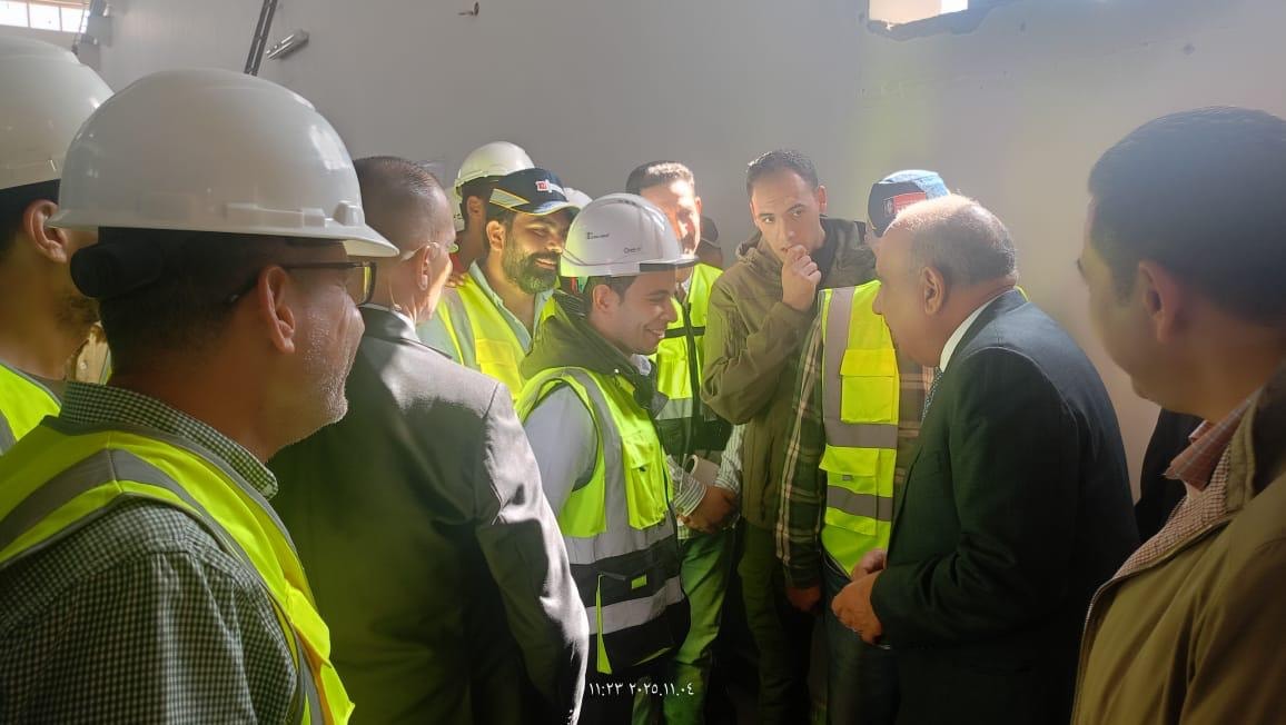 وزير الكهرباء يتفقد محطة محولات ND5