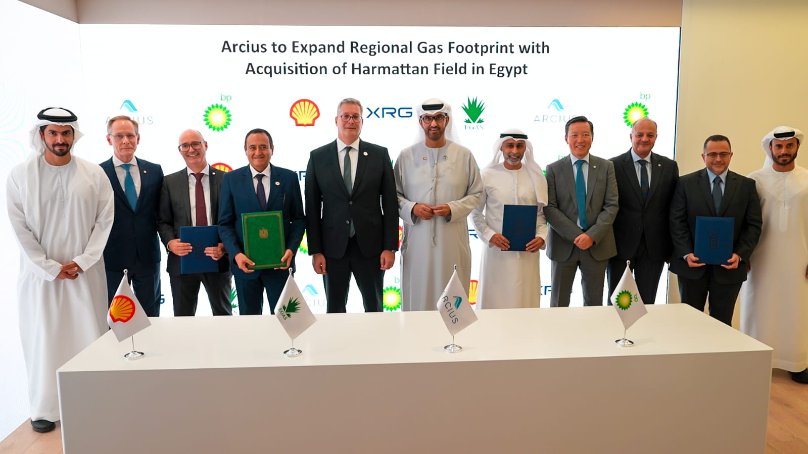 توقيع اتفاقية بين شركة إيجاس وشركة أركيوس وشركتي شل وبي بي