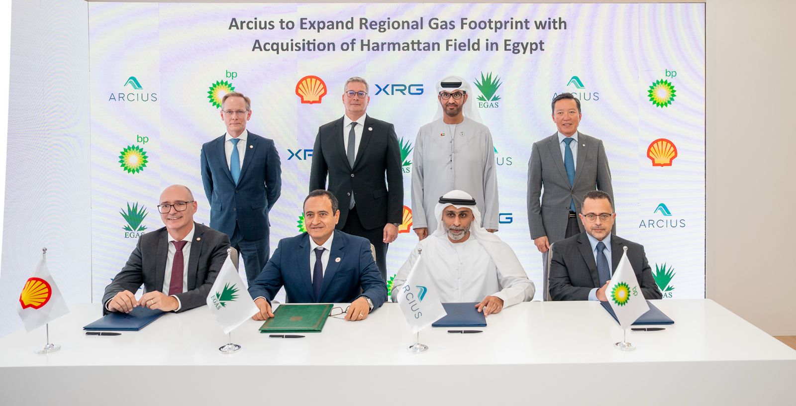 توقيع اتفاقية بين شركة إيجاس وشركة أركيوس وشركتي شل وبي بي