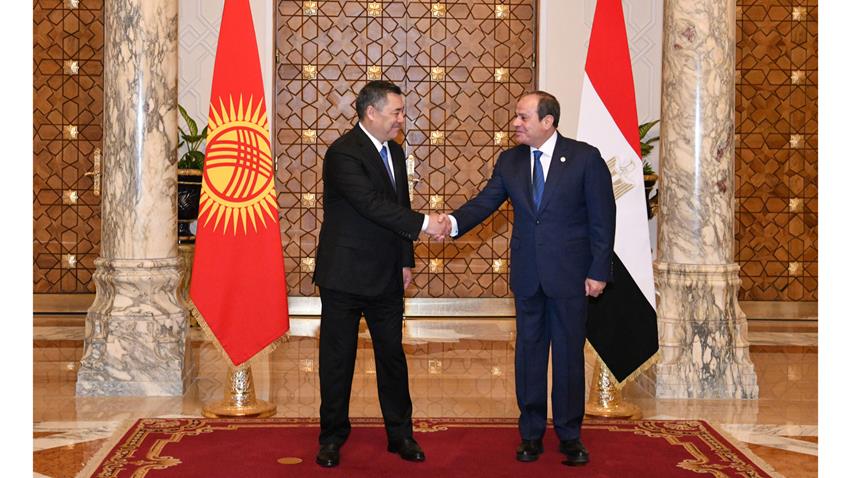 الرئيس السيسي يستقبل رئيس الجمهورية القرغيزية