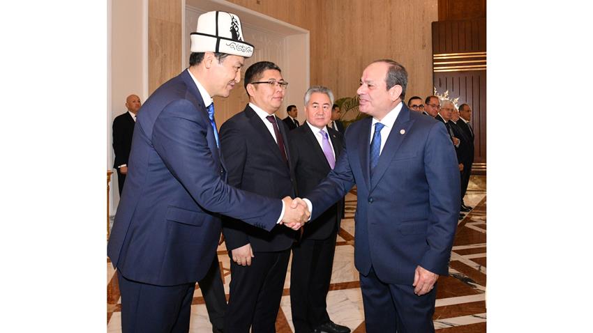 الرئيس السيسي يستقبل رئيس الجمهورية القرغيزية