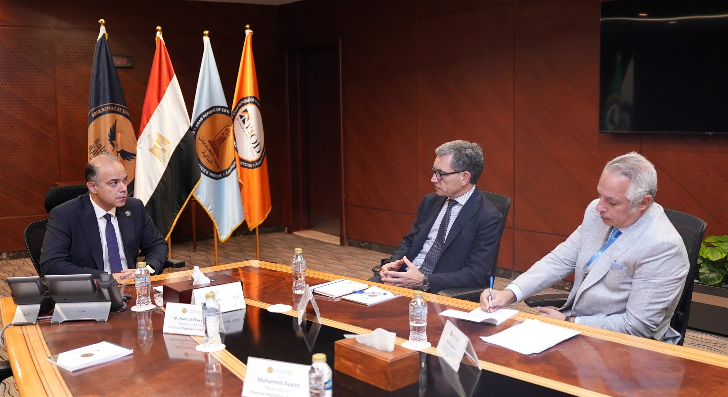 رئيس الرقابة المالية يلتقي وفد مجموعة سيتي